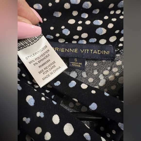 Adrienne Vittadini Size Small 3/4 Sleeve Blouse - Picture 2 of 5